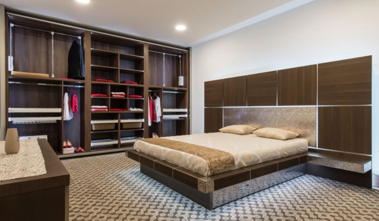 4 steps to the perfect bedroom closet