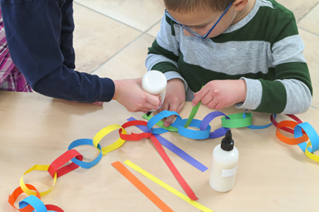 26. Paper Chain: Kids Team Building Activities